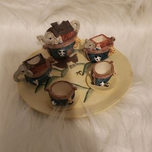 Miniature tea sets
